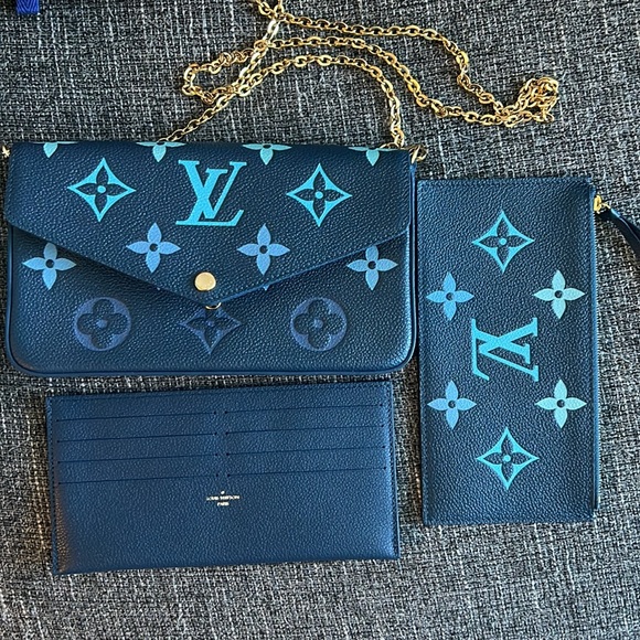 Louis Vuitton Félicie Pochette Gradient Blue - Picture 9 of 10